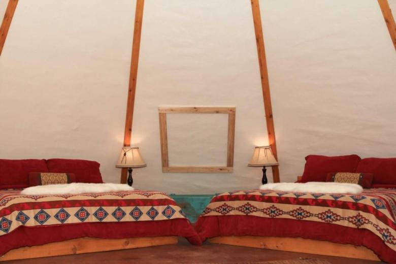 e326c378913342c2b6849e4b9be7c08a-full